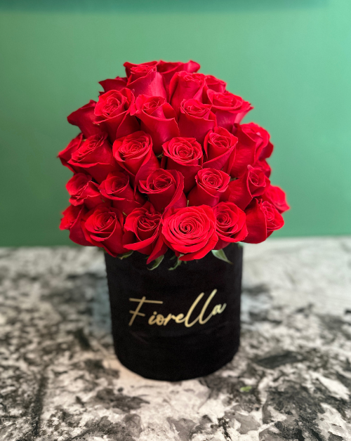 arreglo floral elegante de rosas rojas